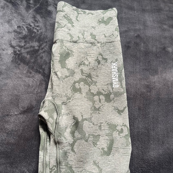 Gymshark Pants - Gymshark adapt camo leggings